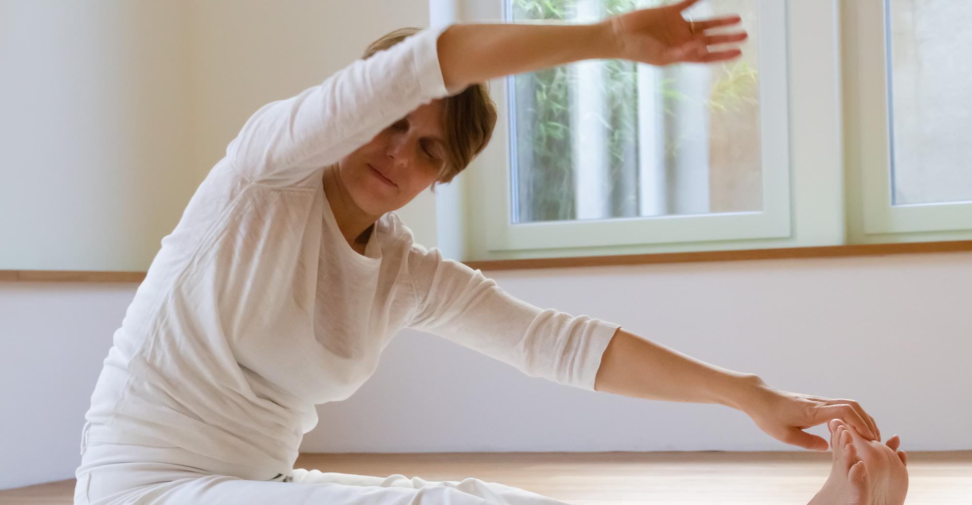 Raum für Yoga Iserbrook, Yogaübung im Yogaraum Raum für Yoga Iserbrook, Yogaübung im Yogaraum, bewegt